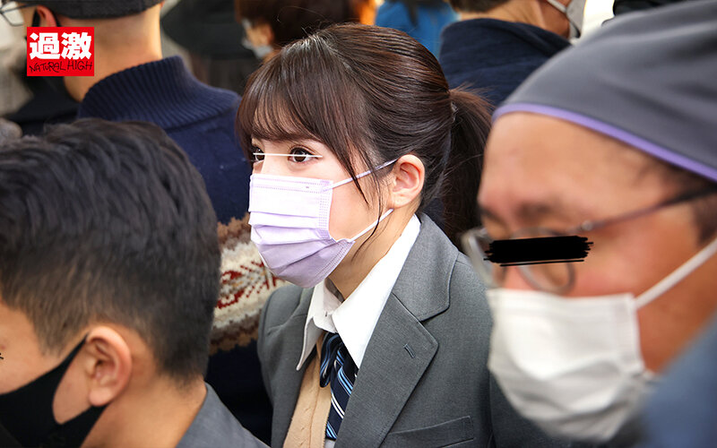 アナル痴漢のターゲットJK・七碧のあ
